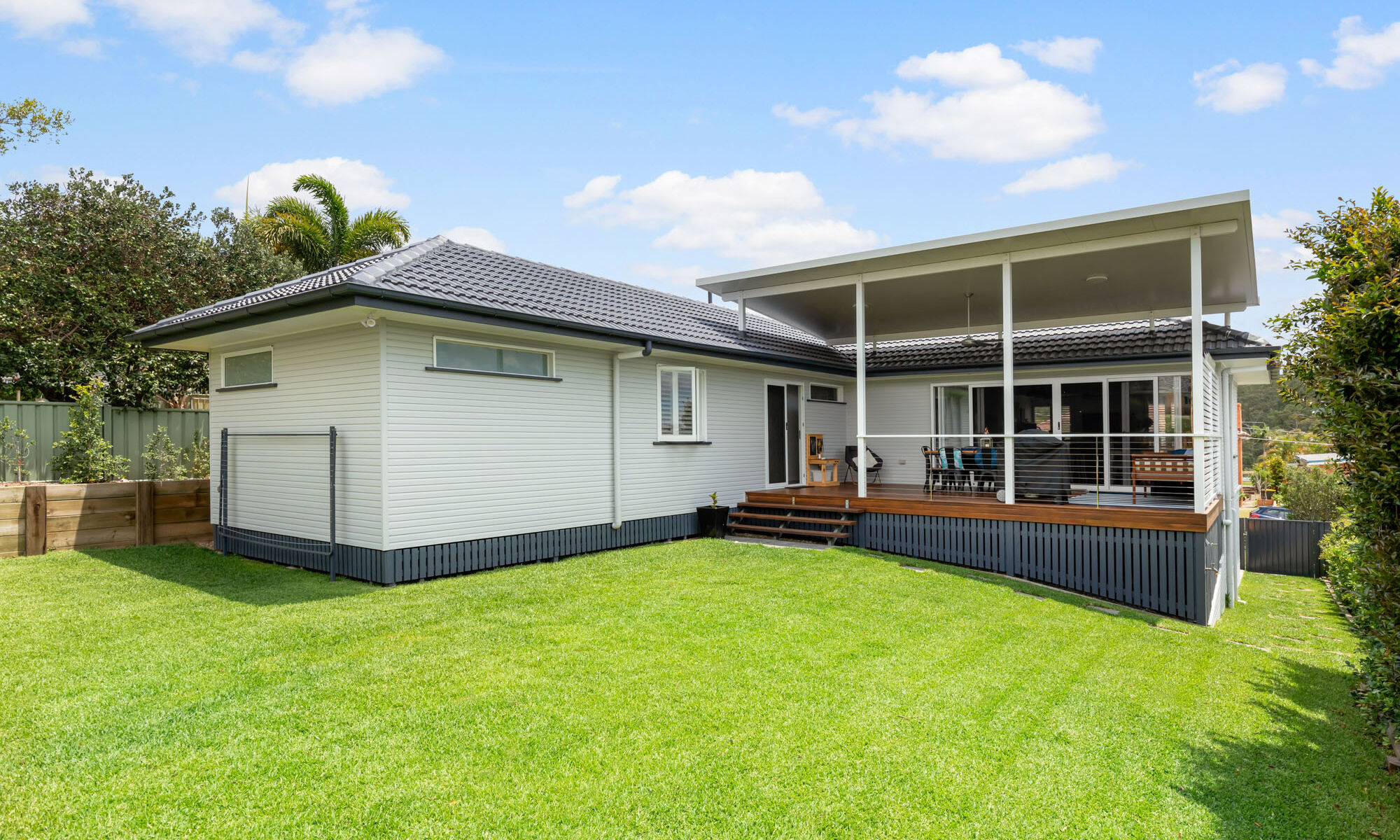 Weatherboard House-Yard