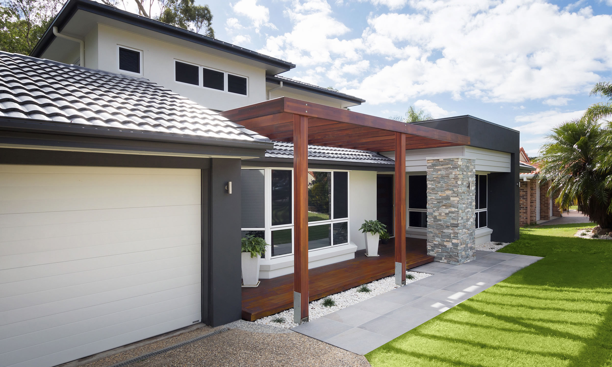 Timber Pergola and tiled entry