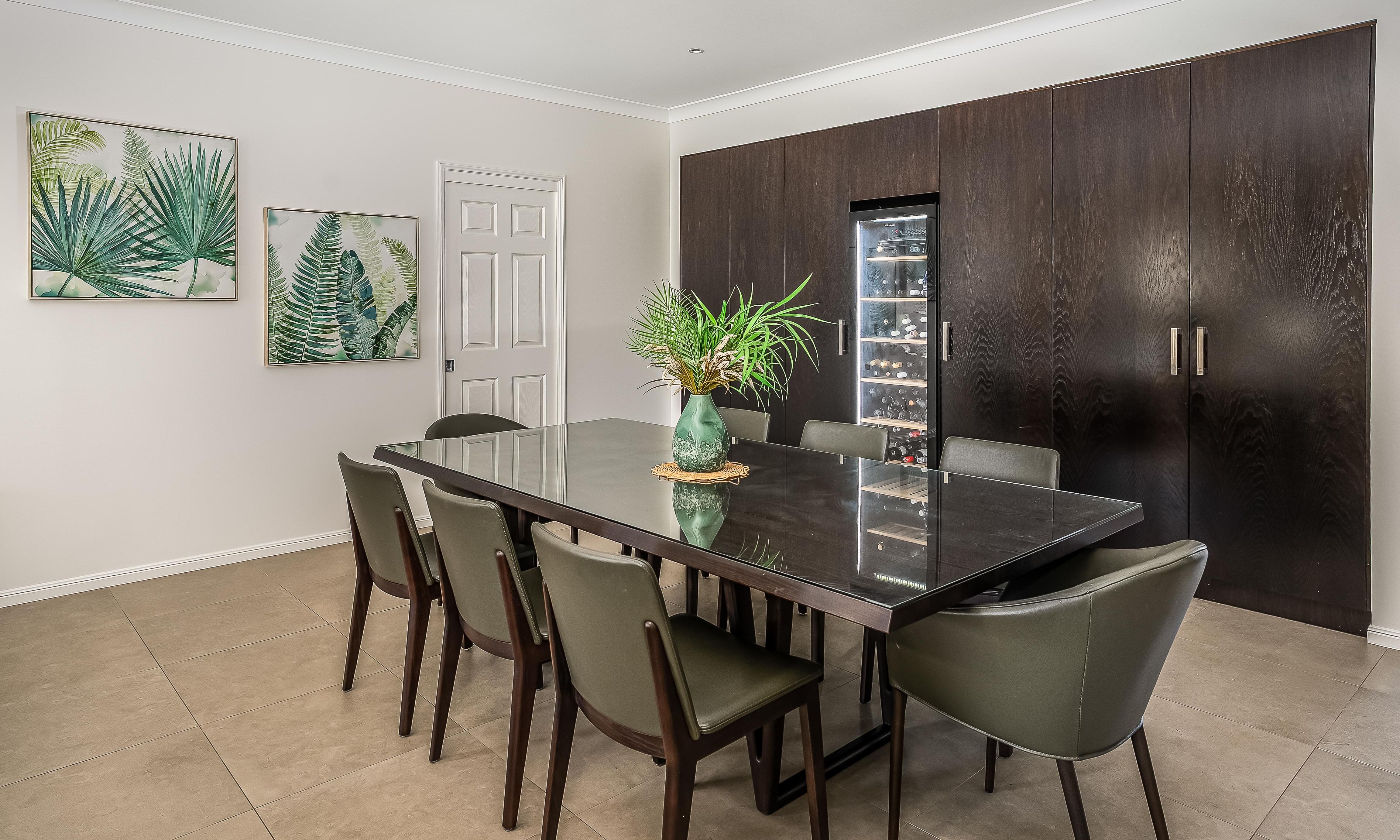 Sweetapple - Kichen Cabinetry, wall Cabinets, laminte feature cabinets