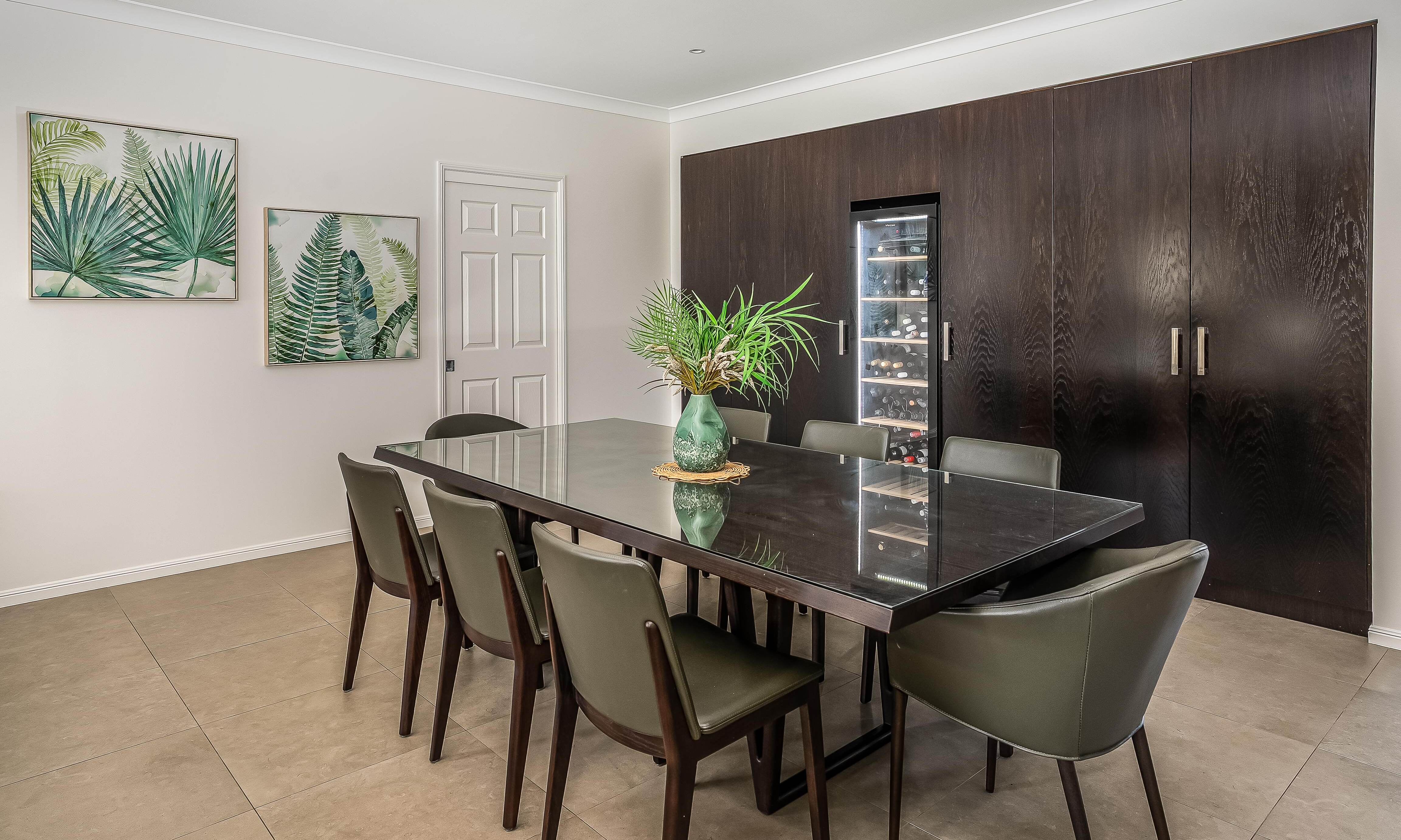 Sweetapple - Kichen Cabinetry, wall Cabinets, laminte feature cabinets