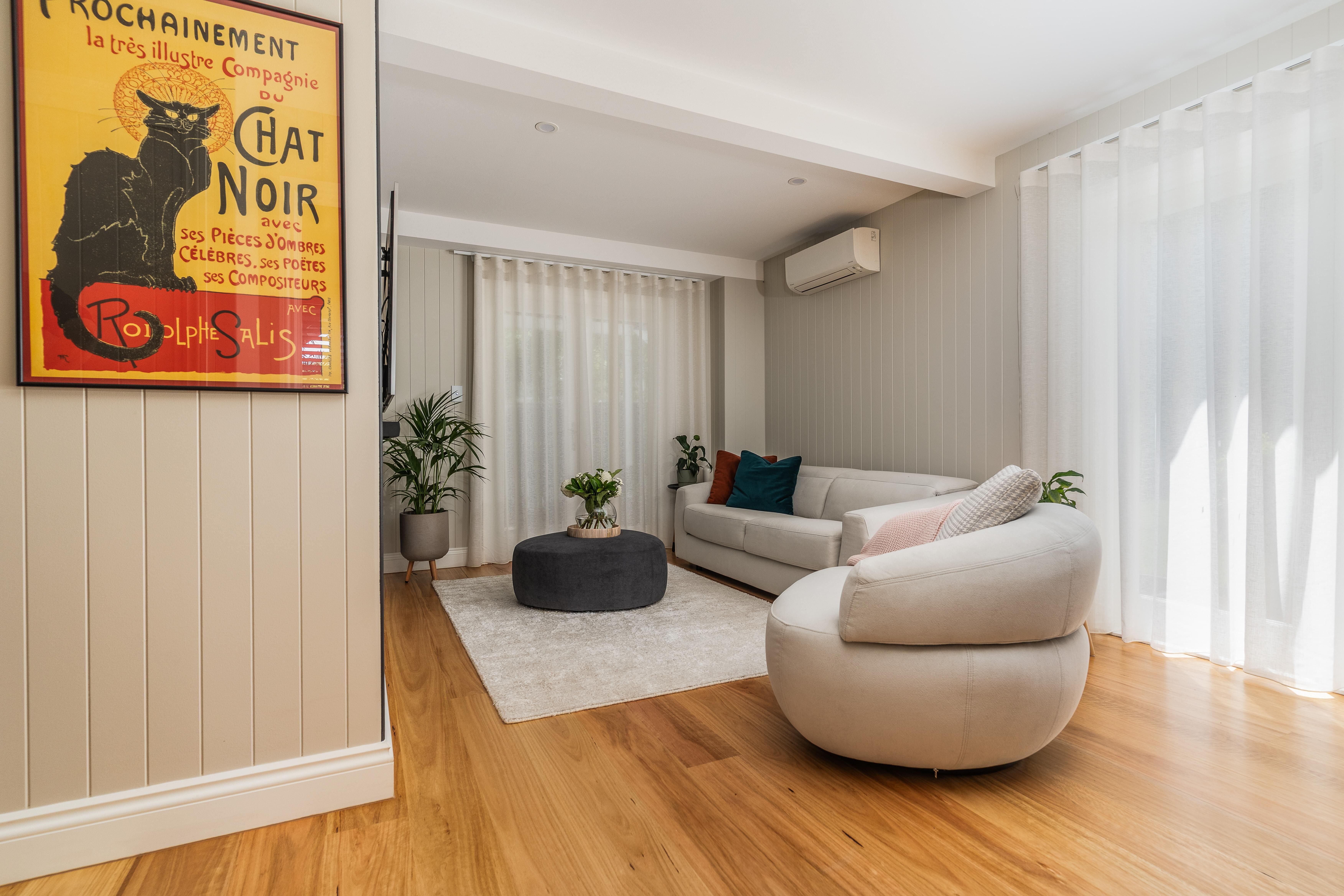 Lounge room, VJ walls, blackbutt Flooring - Byrnes St