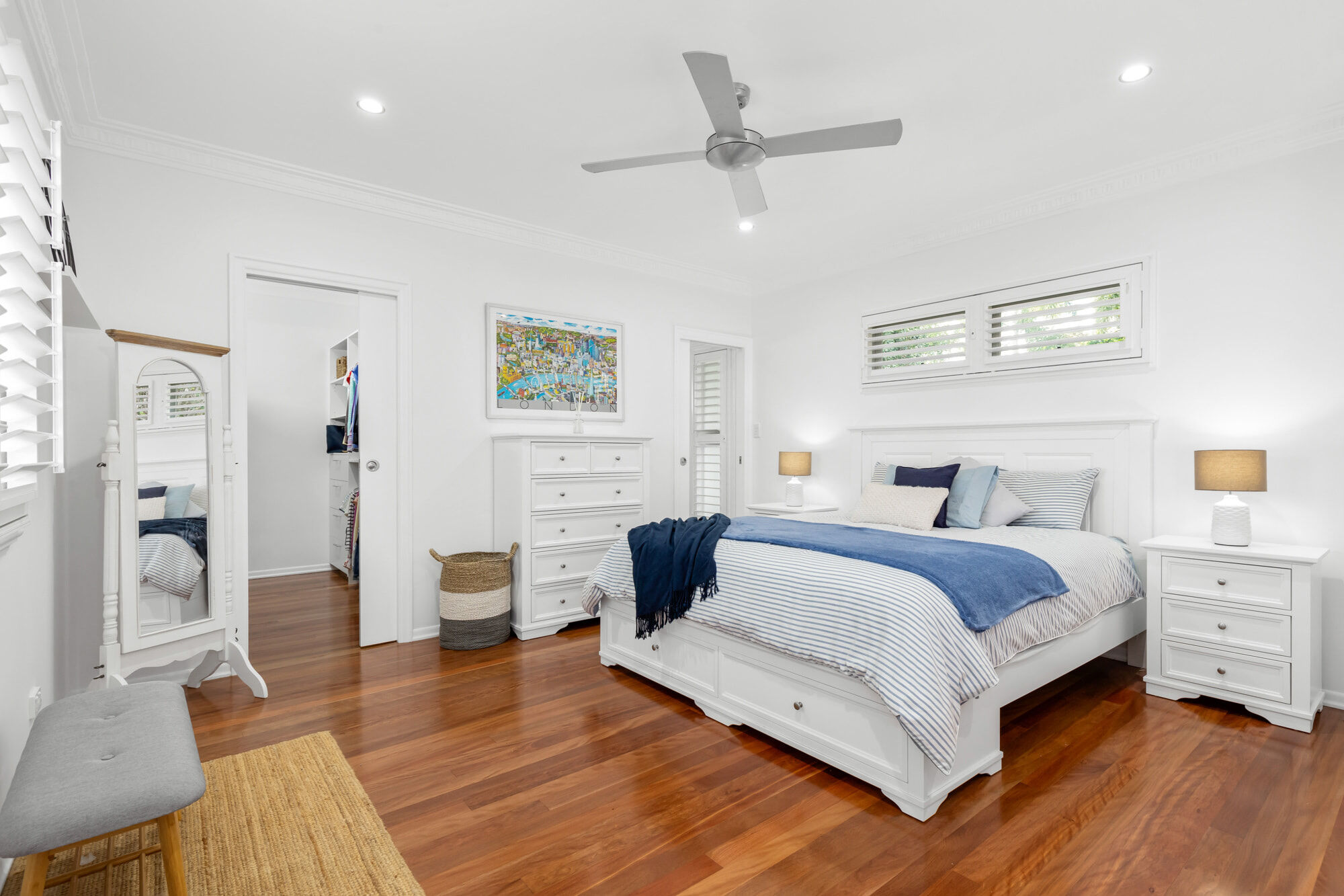 bedroom-timber floors-robe