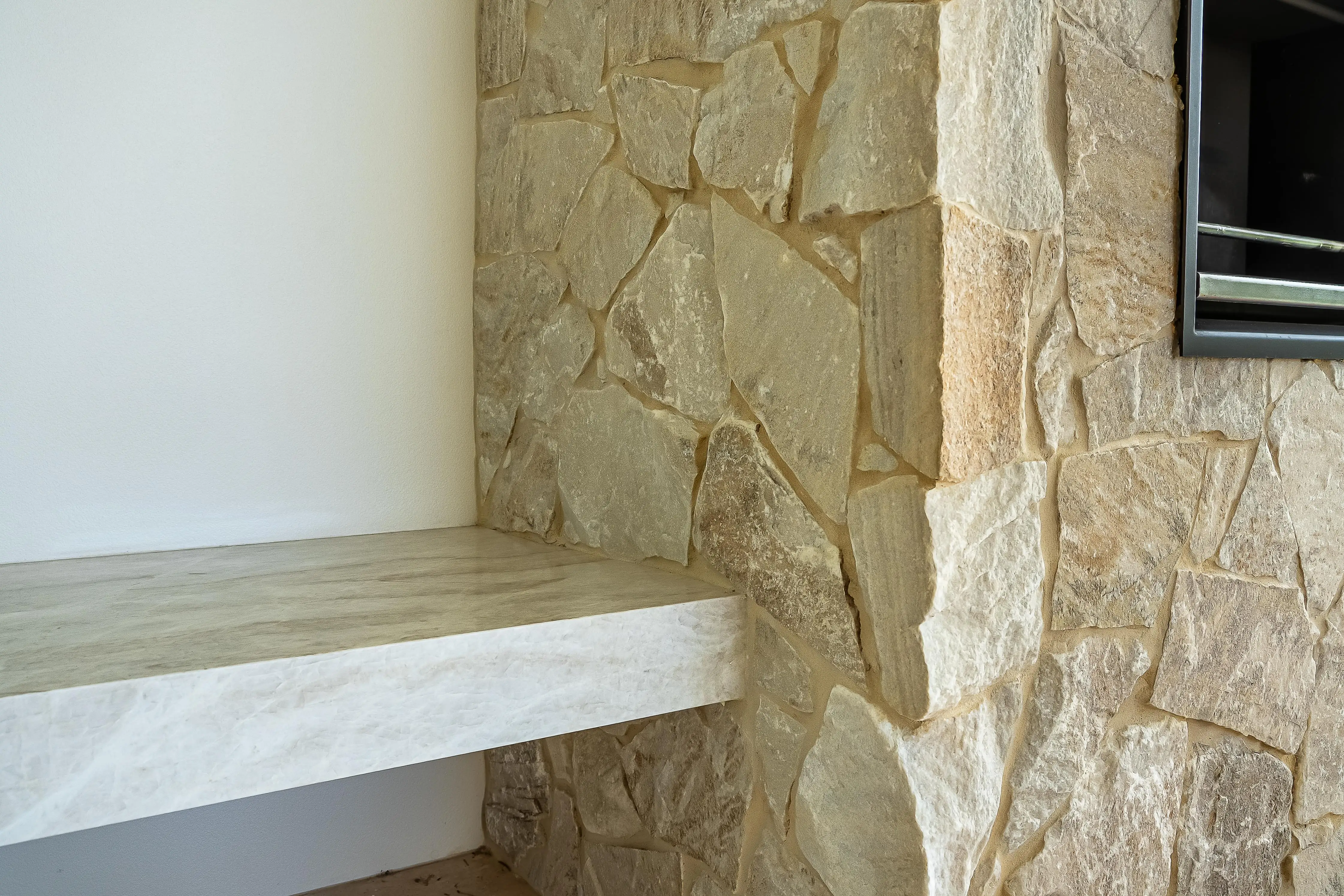 Sweetapple - Outdoor Seat, Taj Mahal Stone, Sabi Stone Cladding