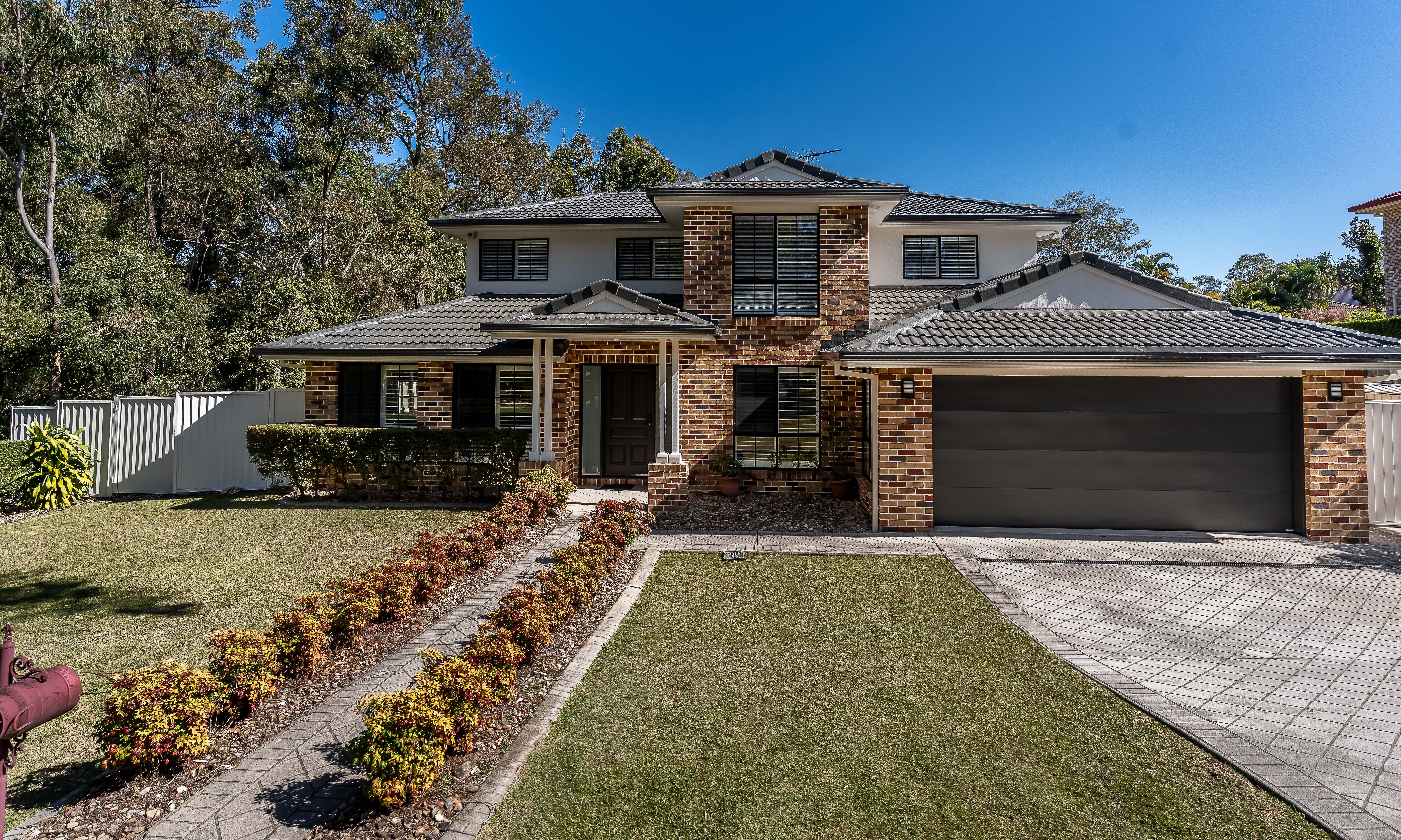 Cardwell St, brick highset house, exterior house paint