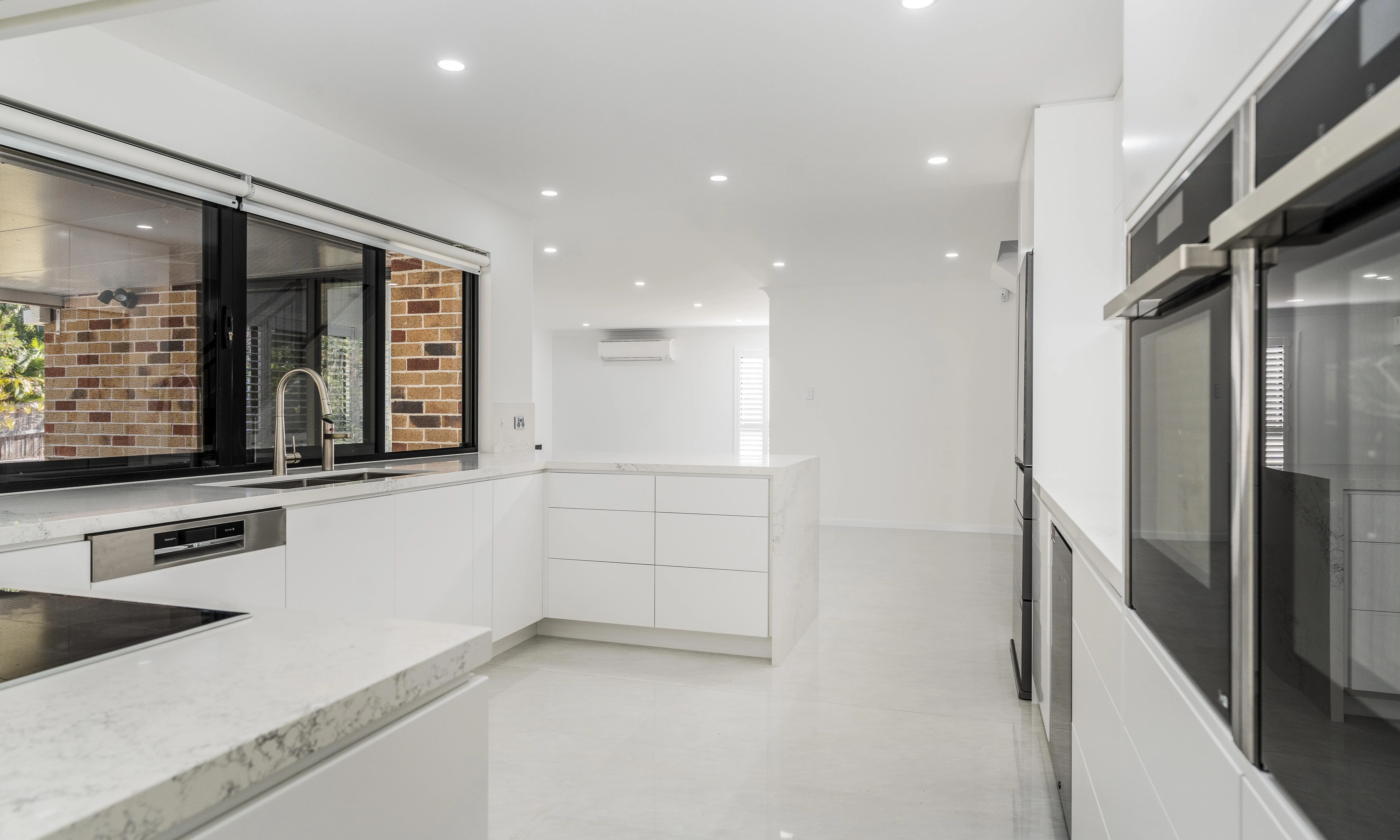 Cardwell St, Kitchen, floor tiles, shadowline cabinetry, 40mm stone top