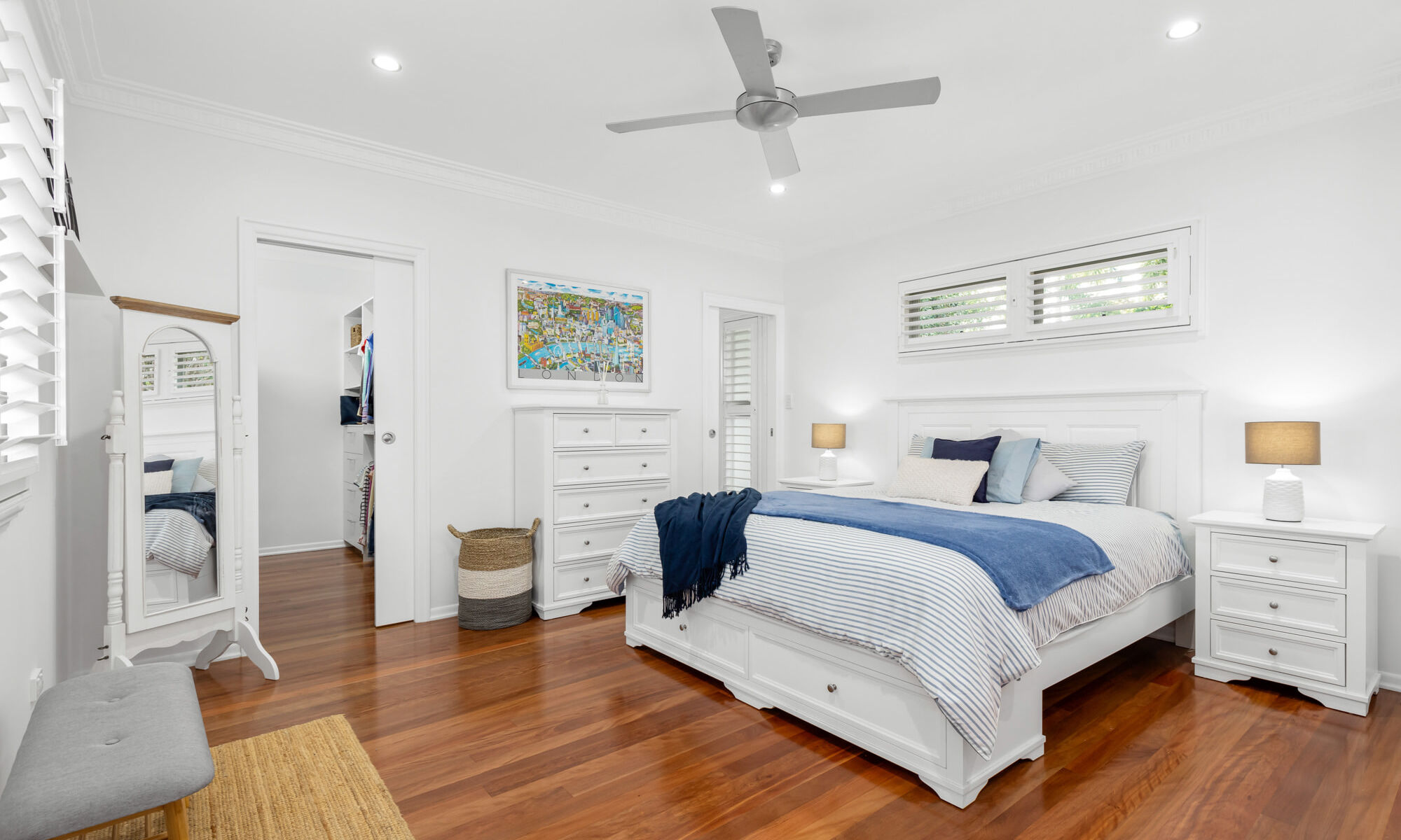 bedroom-timber floors-robe