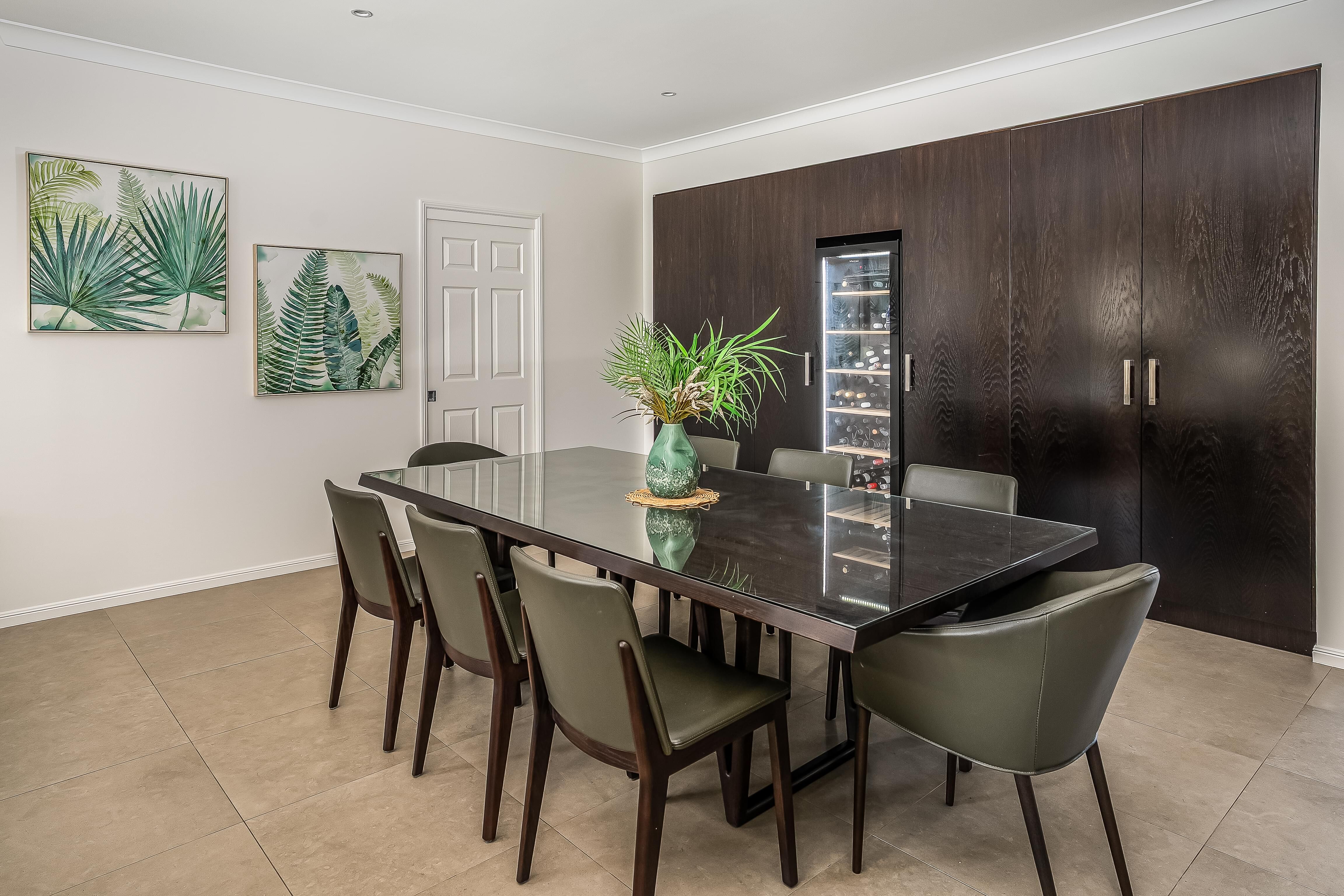 Sweetapple - Kichen Cabinetry, wall Cabinets, laminte feature cabinets