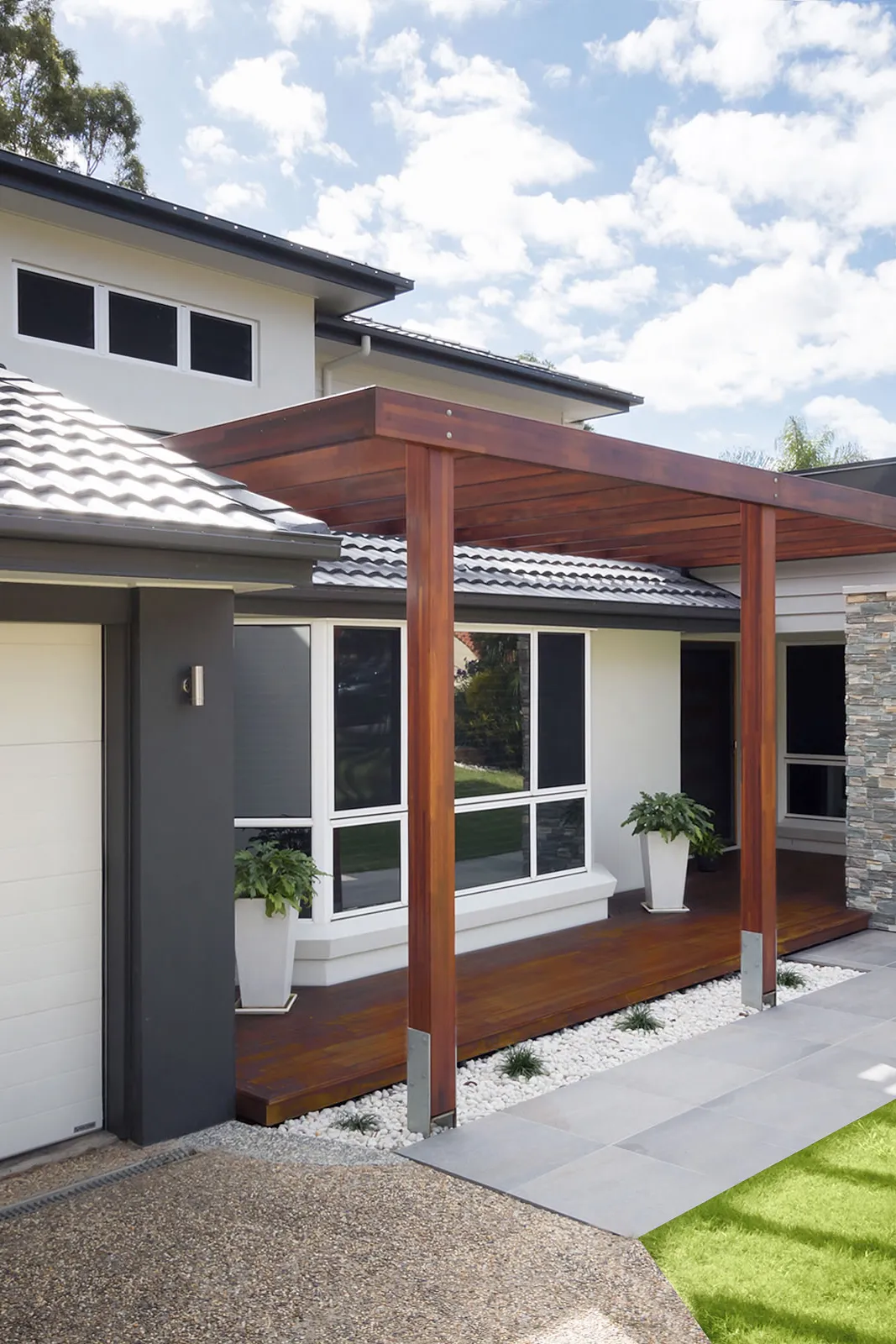 Timber Pergola and tiled entry