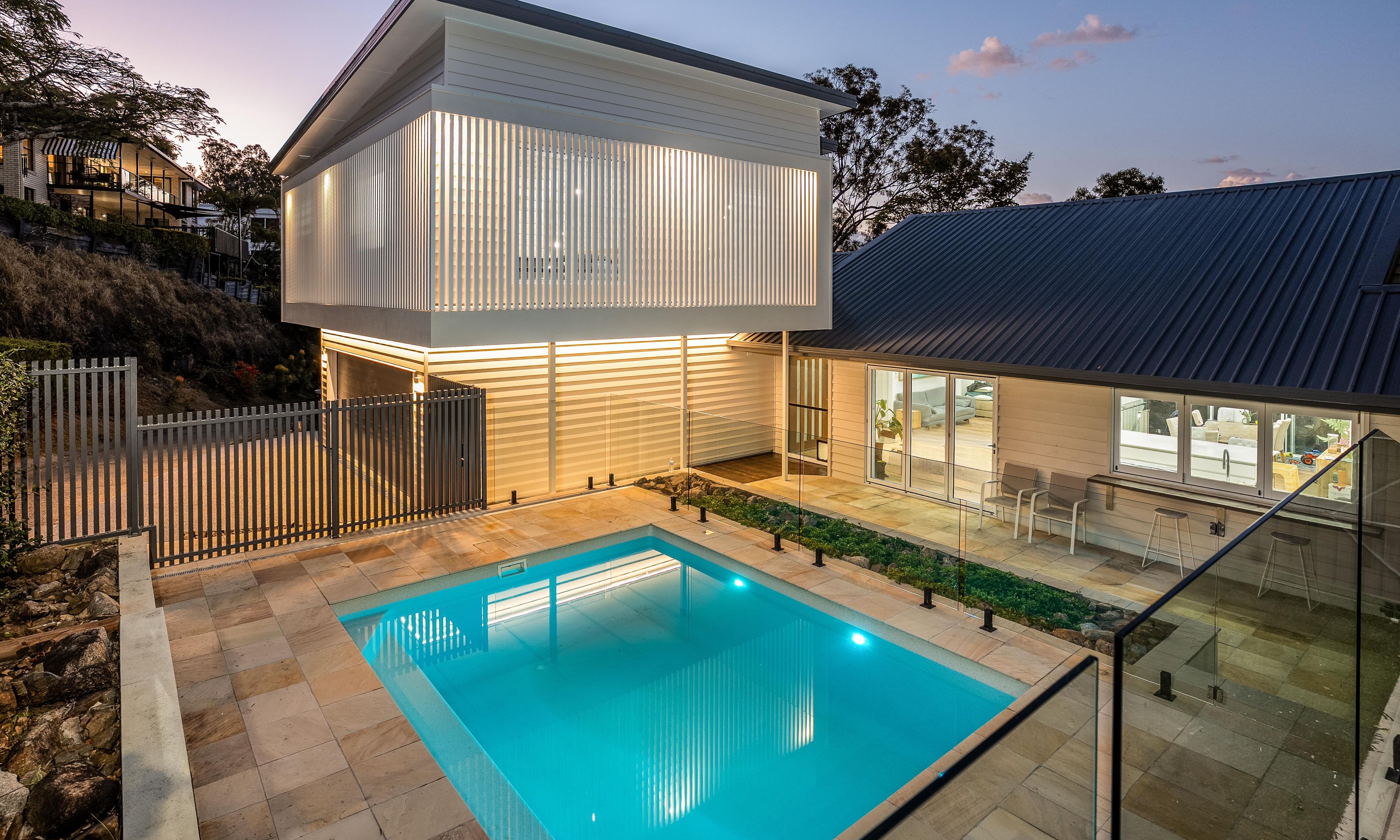 Gimba St Aluminium Screeing, balustrade and gate front entry