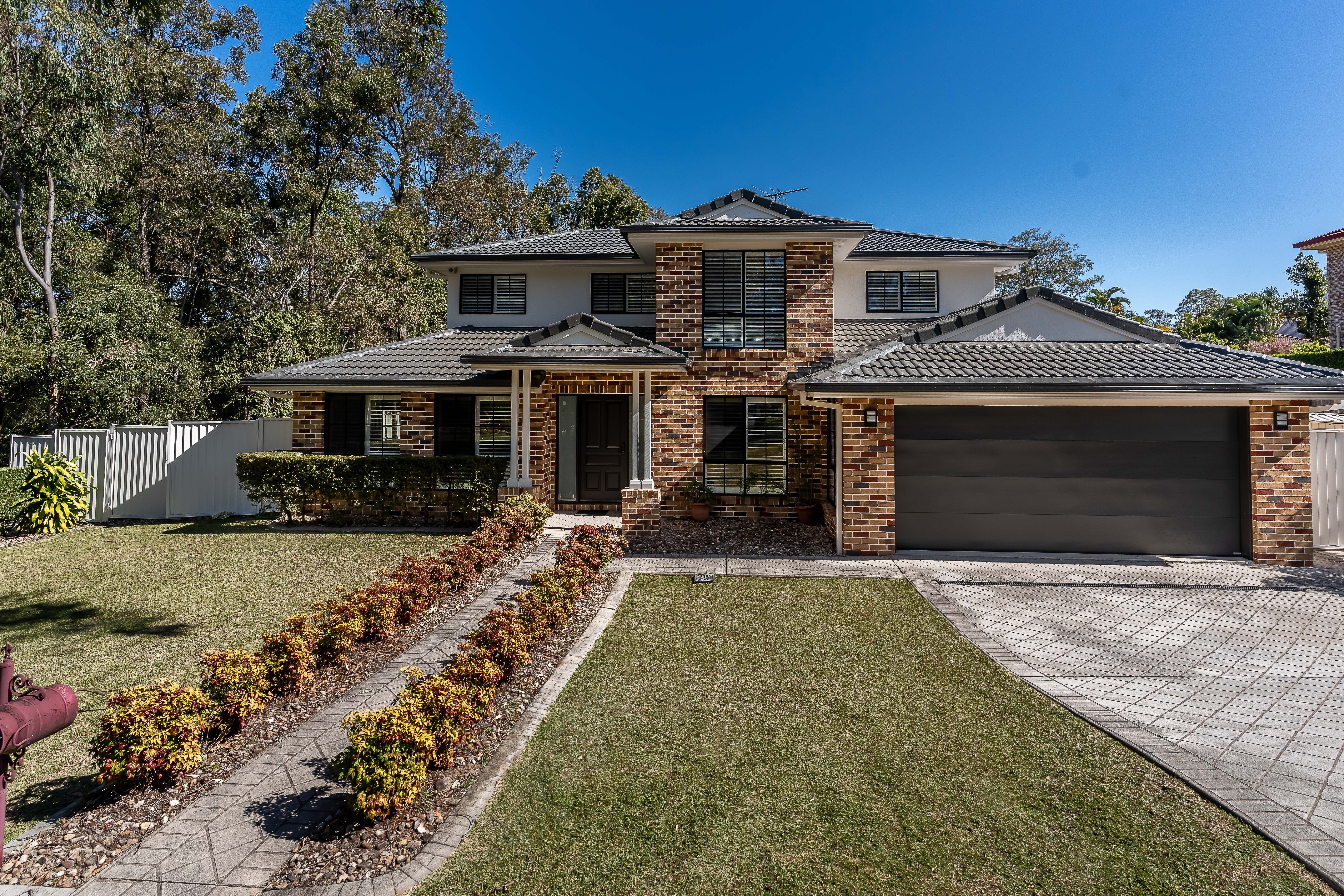 Cardwell St, brick highset house, exterior house paint