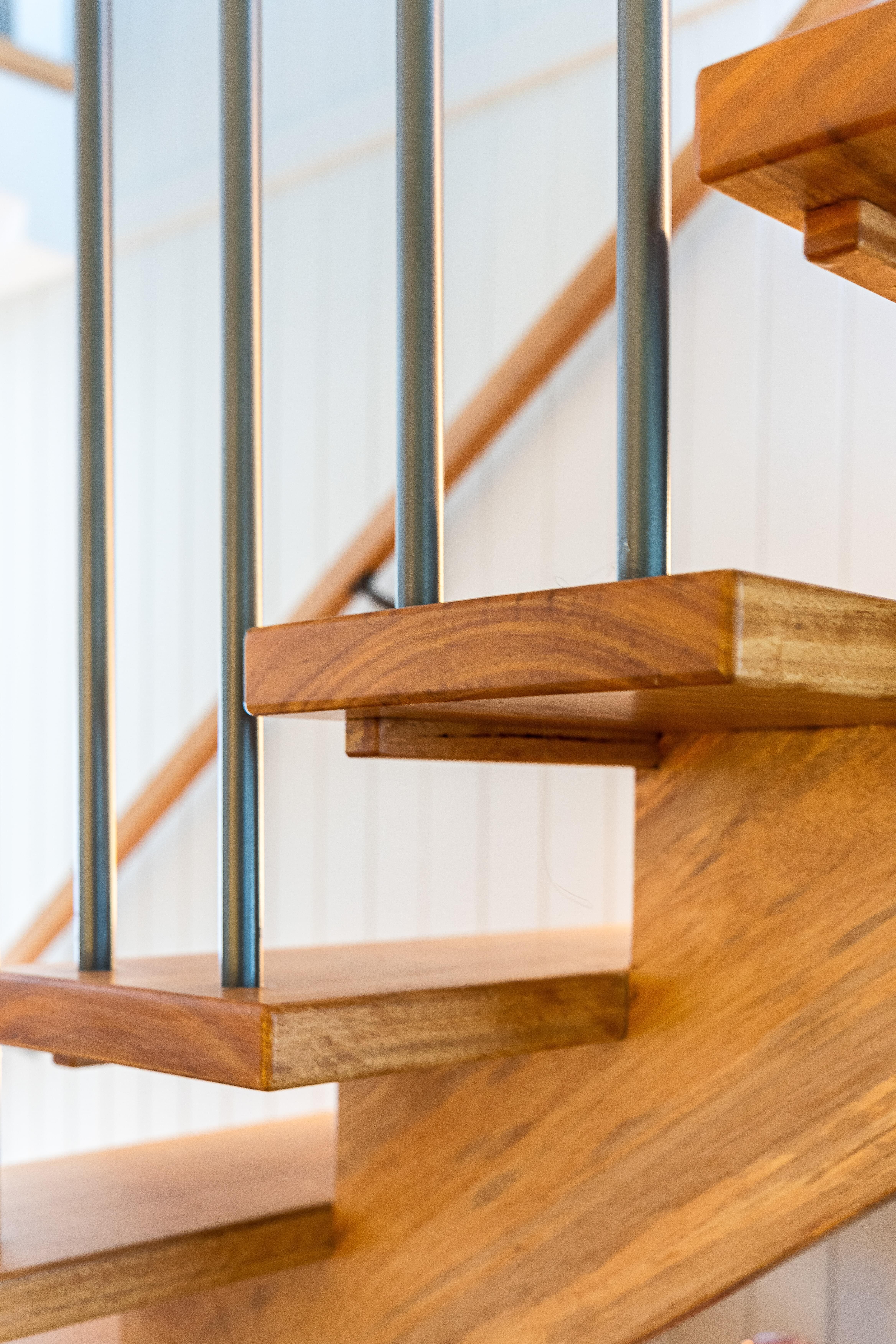Stairs, stringer, balustrade - Byrnes St